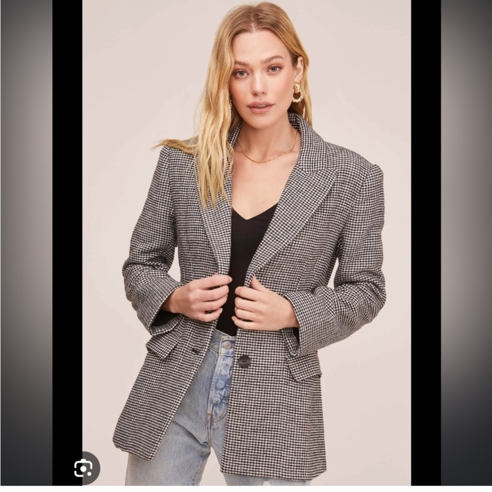 ASTR the label Arlo blazer/coat